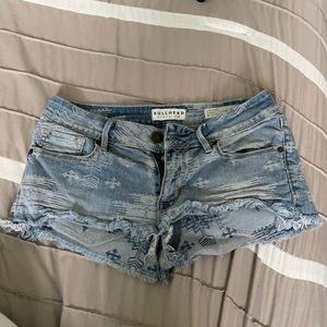 FREE W ANY $15 PURCHASE